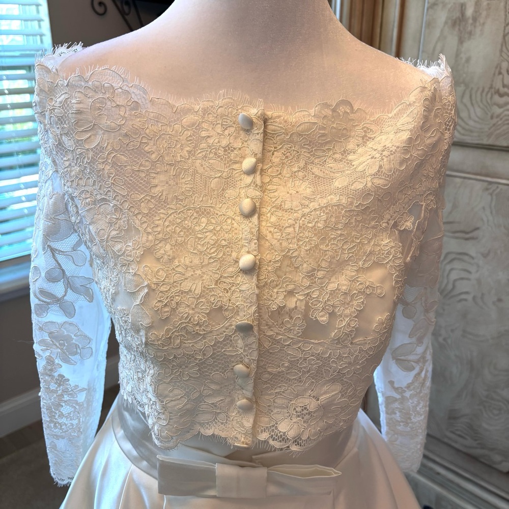 NEW Satin Wedding Dress 2 Piece Wedding Dress with Jacket NWOT Size M/8 - Picture 5 of 16